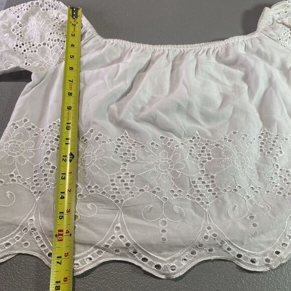 SMELL THE ROSES Blouse Cropped Embroidered Eyelet Off Shoulder Womens M White - Picture 7 of 9